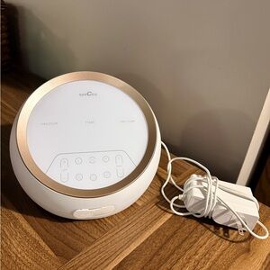 Spectra White and Gold breast pump